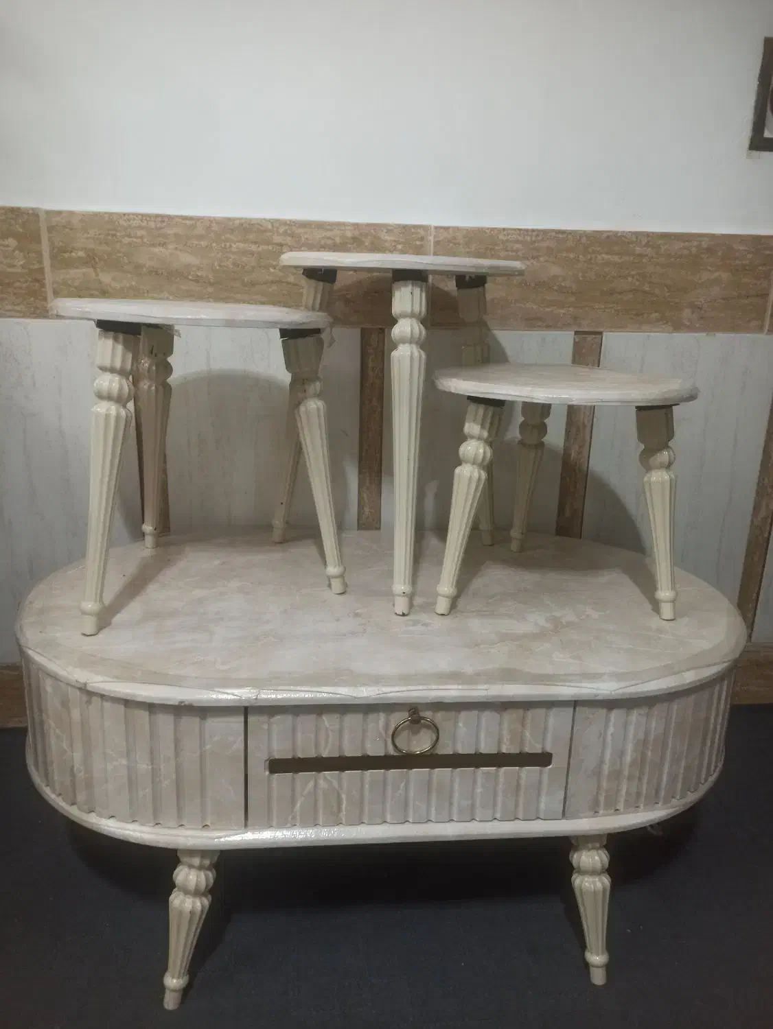 مبل تک قلب جنس پارچه مازراتی.باعسلی وجلومبلی|مبلمان خانگی و میز عسلی|تربت جام, کلالی|دیوار