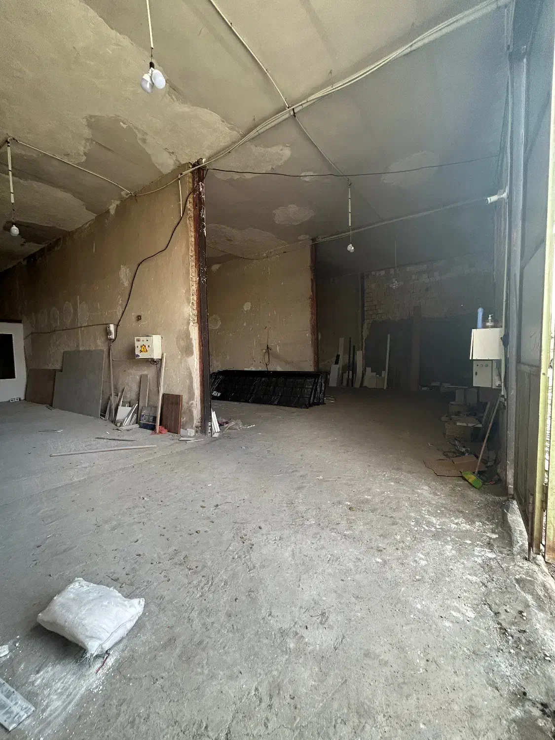 اجاره دو عدد مغازه میدان تره بار مناسب هرشغلی کاری|اجارهٔ مغازه و غرفه|تاکستان, |دیوار