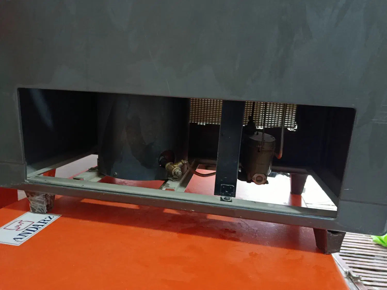 بخاری نفتی ارج|بخاری، هیتر، شومینه|مهاباد (آذربایجان غربی), |دیوار