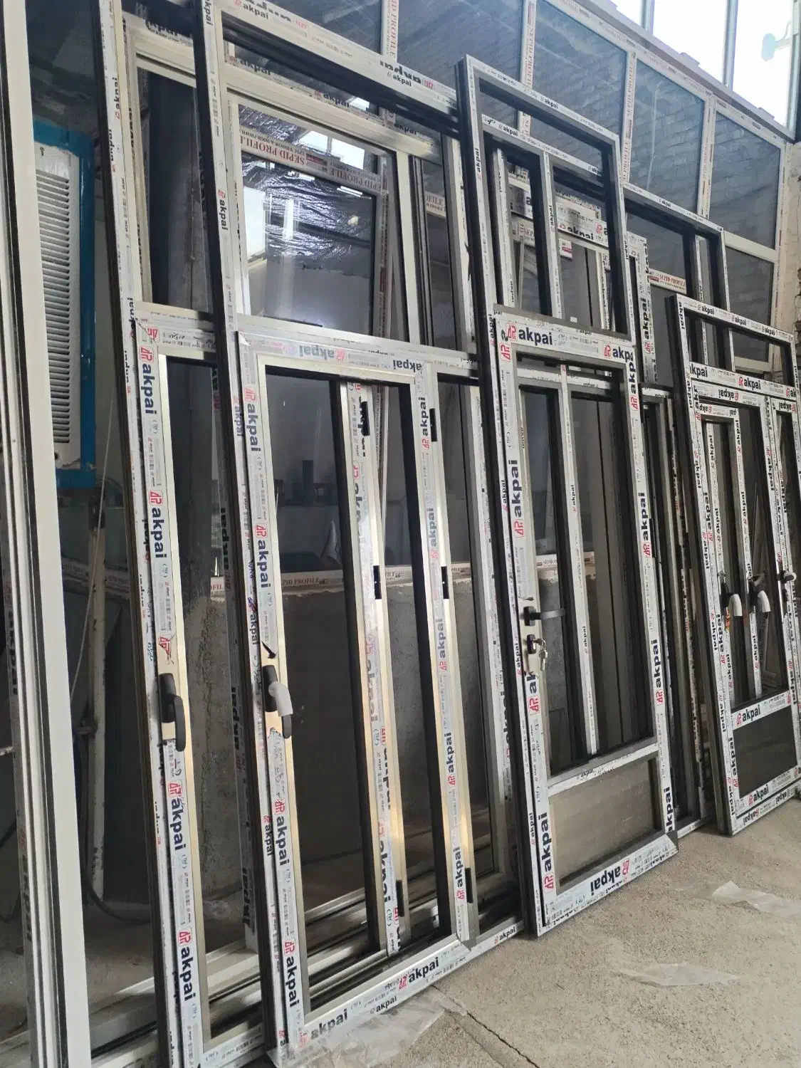 فروش ویژه درب و پنجره های upvc و آلومینیوم|مصالح و تجهیزات ساختمان|کاشمر, |دیوار