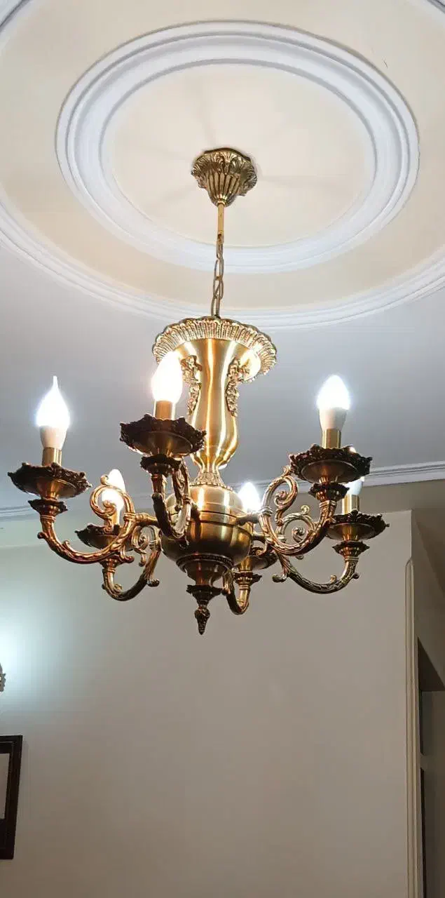 لوستر شش شعله و دیوار کوب|لوستر و چراغ آویز|تهران, باغ فیض|دیوار