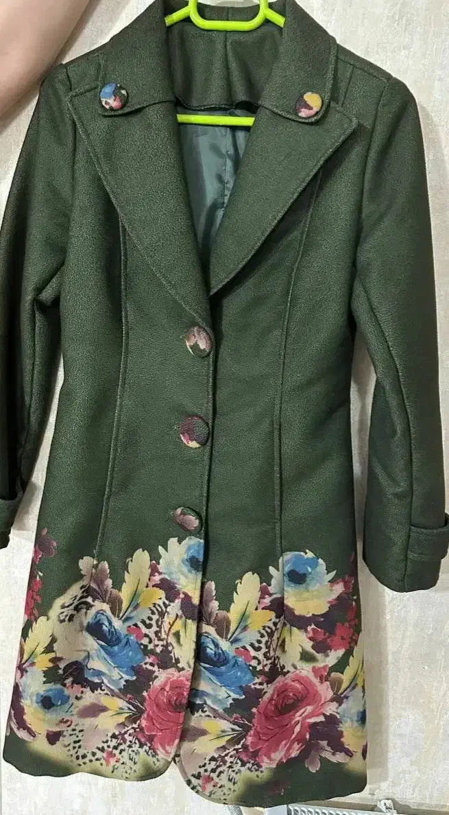 پالتو فوتر و مانتو سوزن‌دوزی|لباس|خمینی‌شهر, |دیوار