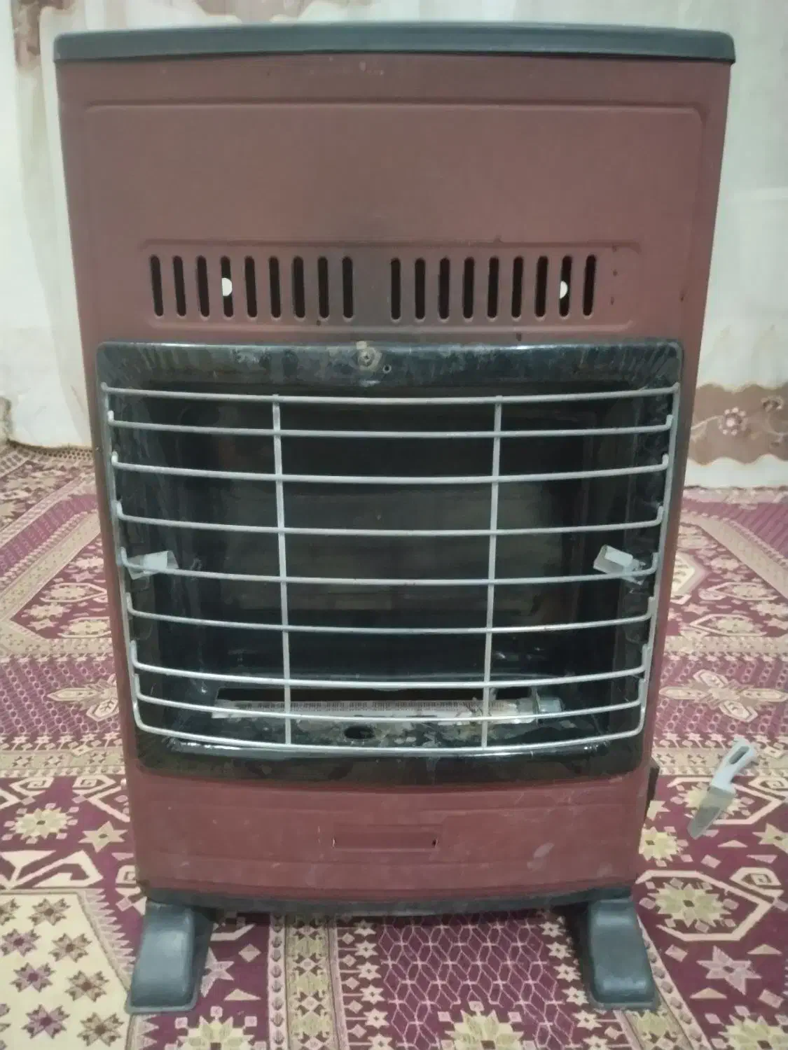 فروش یک عدد بخاری بدون دو چشم سالم|بخاری، هیتر، شومینه|مرند, |دیوار