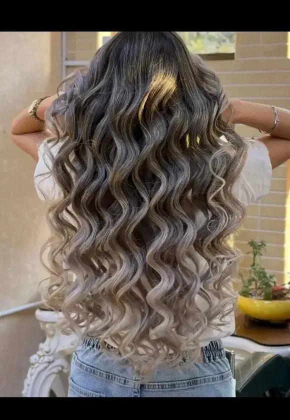 رنگ مو بزن یک خدمات رایگان بگیر بلک فرایدی|خدمات آرایشگری و زیبایی|اصفهان, سنبلستان|دیوار