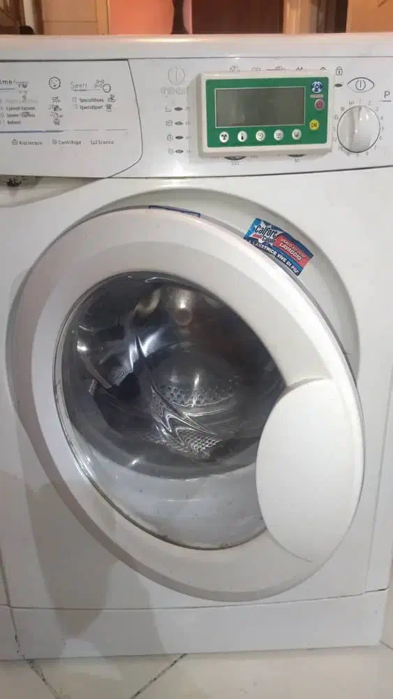 فروش ماشین لباسشویی مارک Indesit(ایندیزیت)|ماشین لباسشویی و خشک‌کن لباس|شیراز, درکی|دیوار