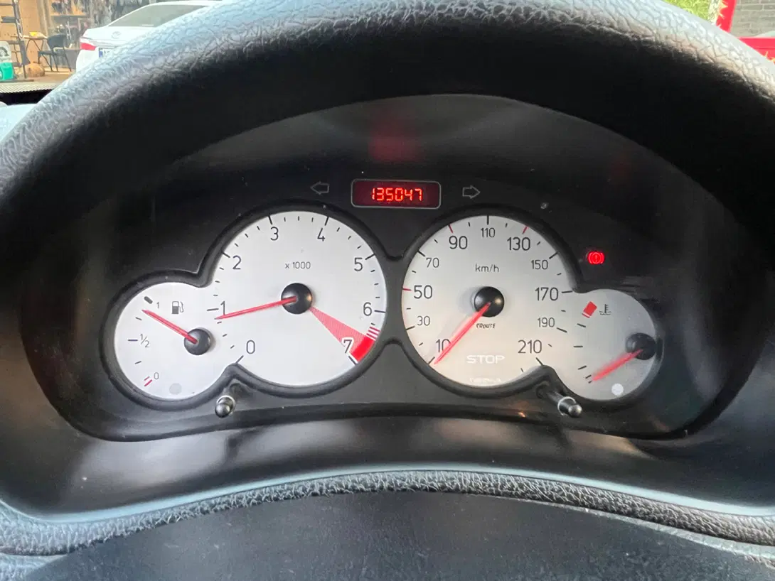 206 v8|خودرو سواری و وانت|تهران, ائمه اطهار|دیوار