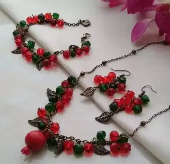 انواع شب یلدا گردنبند و گوشواره و دستبند و کش مو|بدلیجات|قزوین, |دیوار