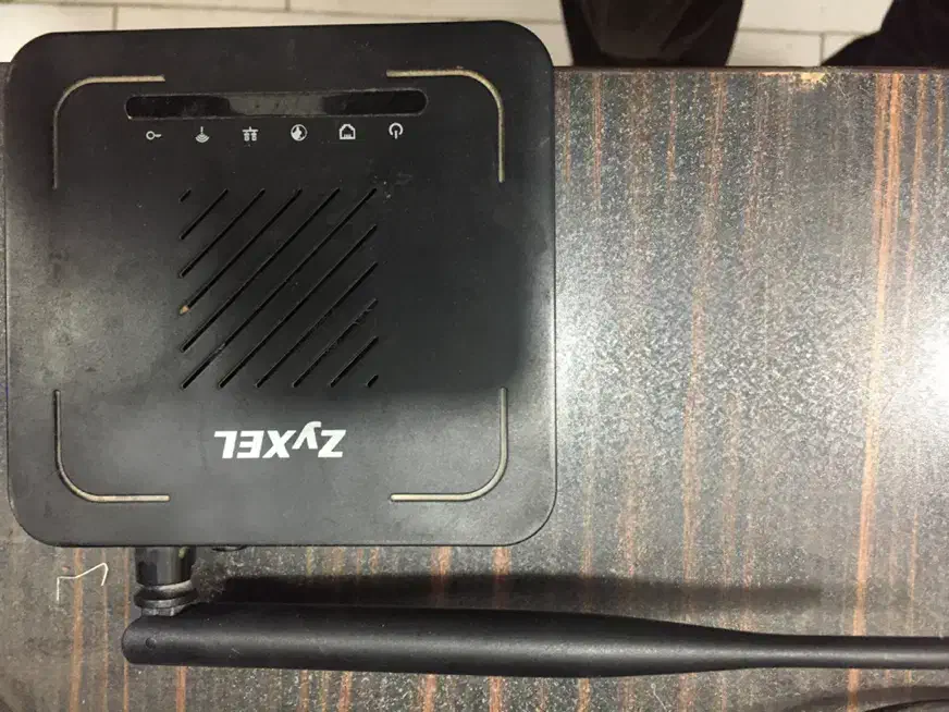 دو عدد مودم وایرلس زایکسل|مودم و تجهیزات شبکه|مشهد, انقلاب|دیوار