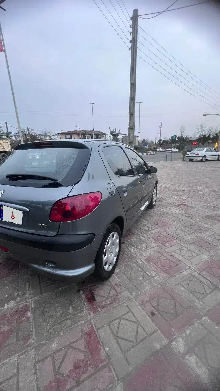 پژو ۲۰۶تیپ ۲ مدل ۹۸ تک برک سند بی رنگ|خودرو سواری و وانت|بندر انزلی, آذربایجان|دیوار