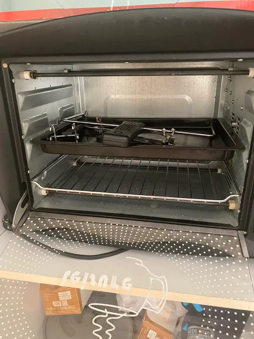 فر برقی سالم و در حد نو|اجاق گاز و لوازم برقی پخت‌وپز|اردبیل, |دیوار