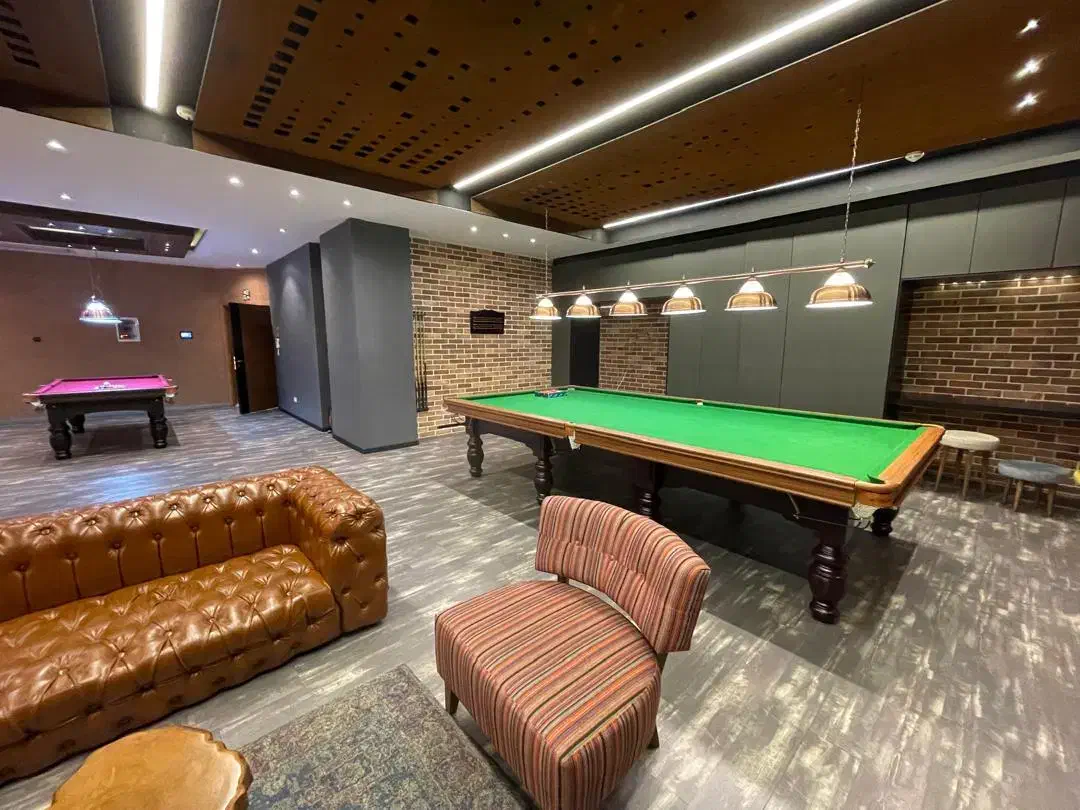 112متر تراس بزرگ باغ بهشت سعادت آباد