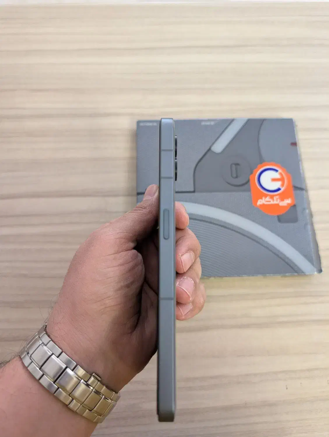 ناتینگ ۲ - ۱۲/۲۵۶|موبایل|تهران, پونک|دیوار