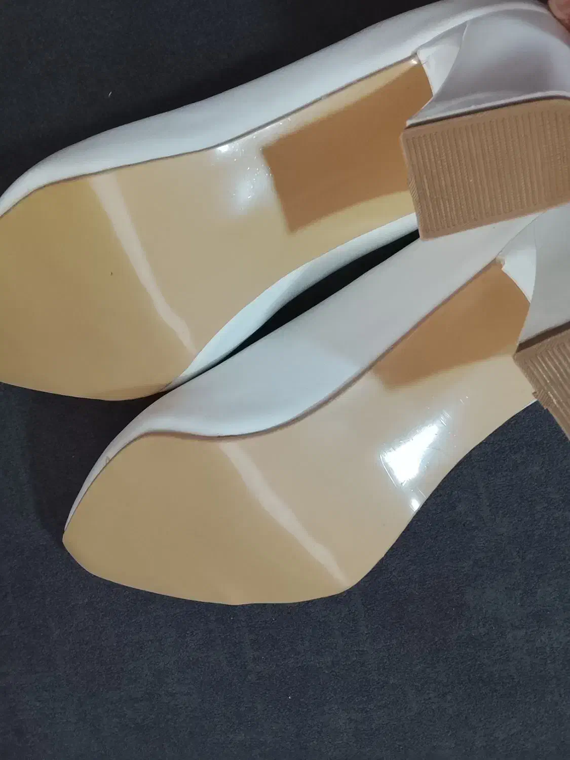 کفش مجلسی|کیف، کفش، کمربند|فیروزکوه, |دیوار