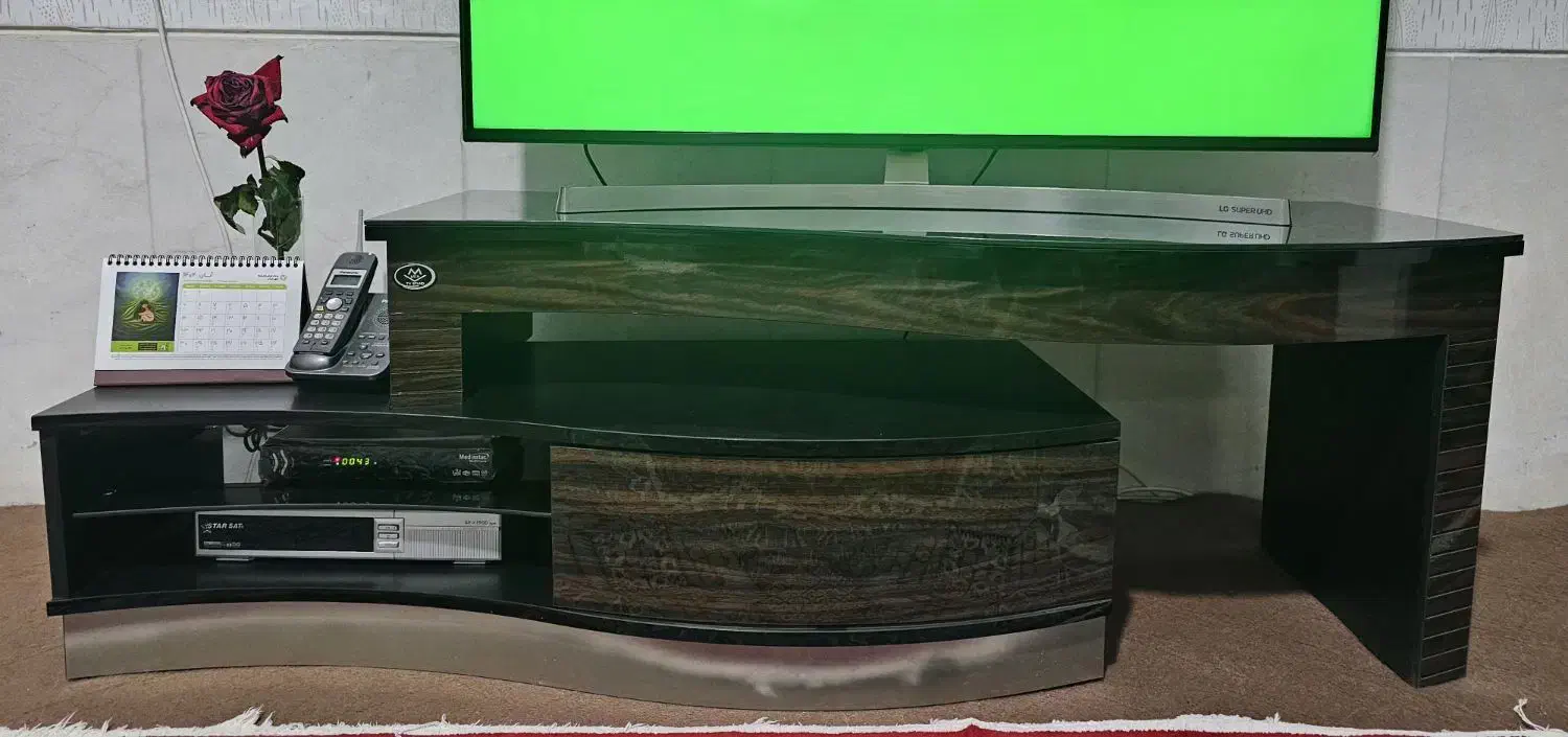 میز تی وی|میز تلویزیون|فسا, |دیوار