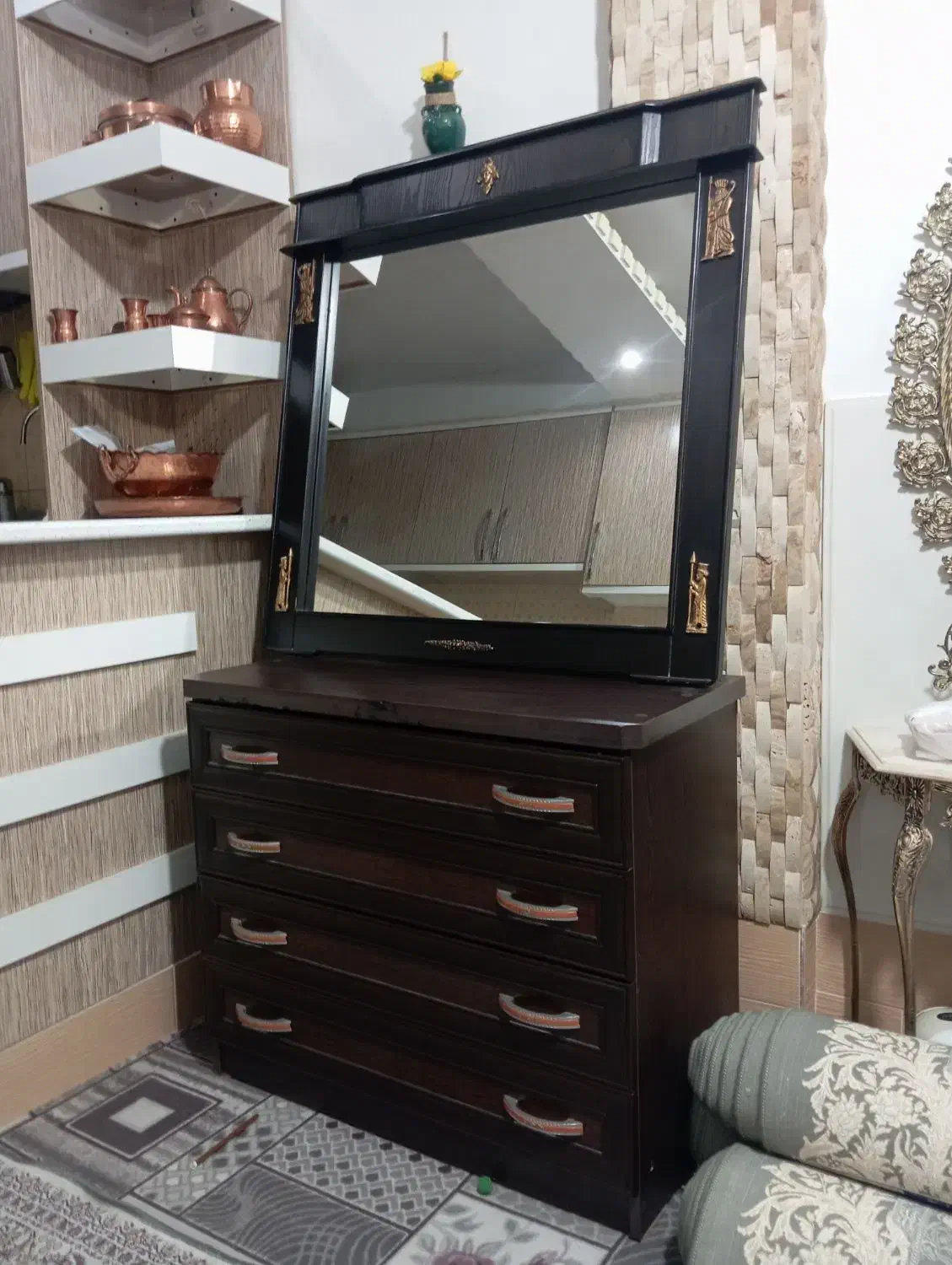 دراور و آینه|جاکفشی، کمد، دراور|پاکدشت, پاکدشت (مامازند)|دیوار