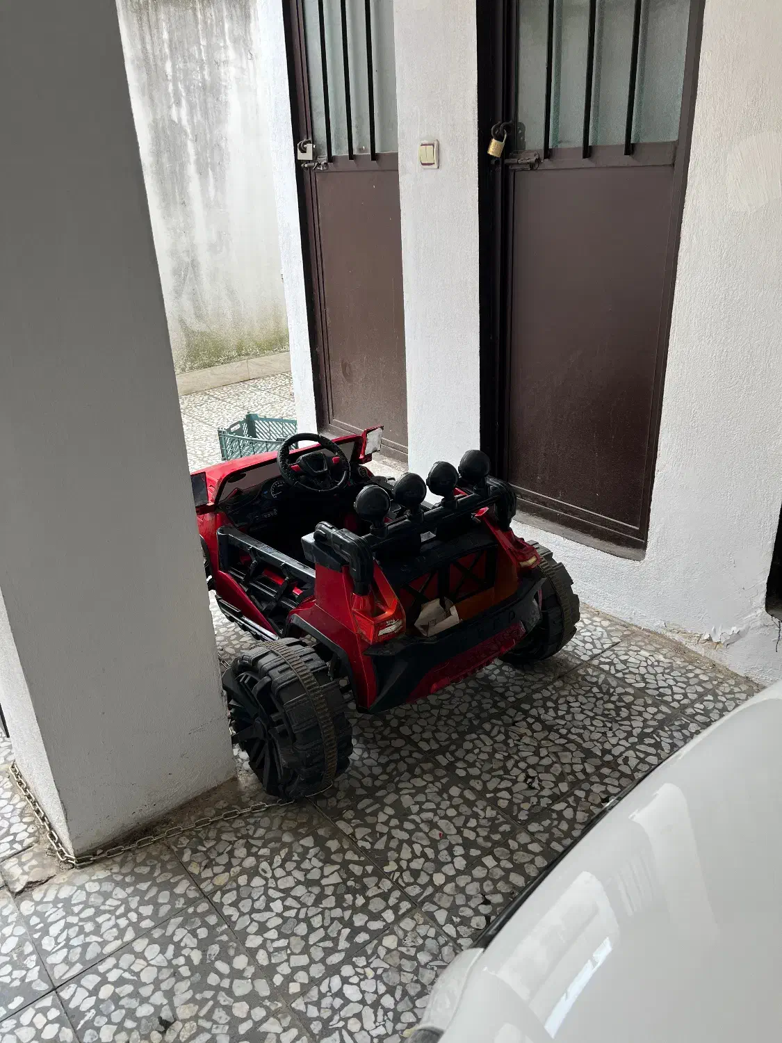 ماشین شارژی آفرودی|اسباب‌بازی بچه|رشت, منظریه|دیوار