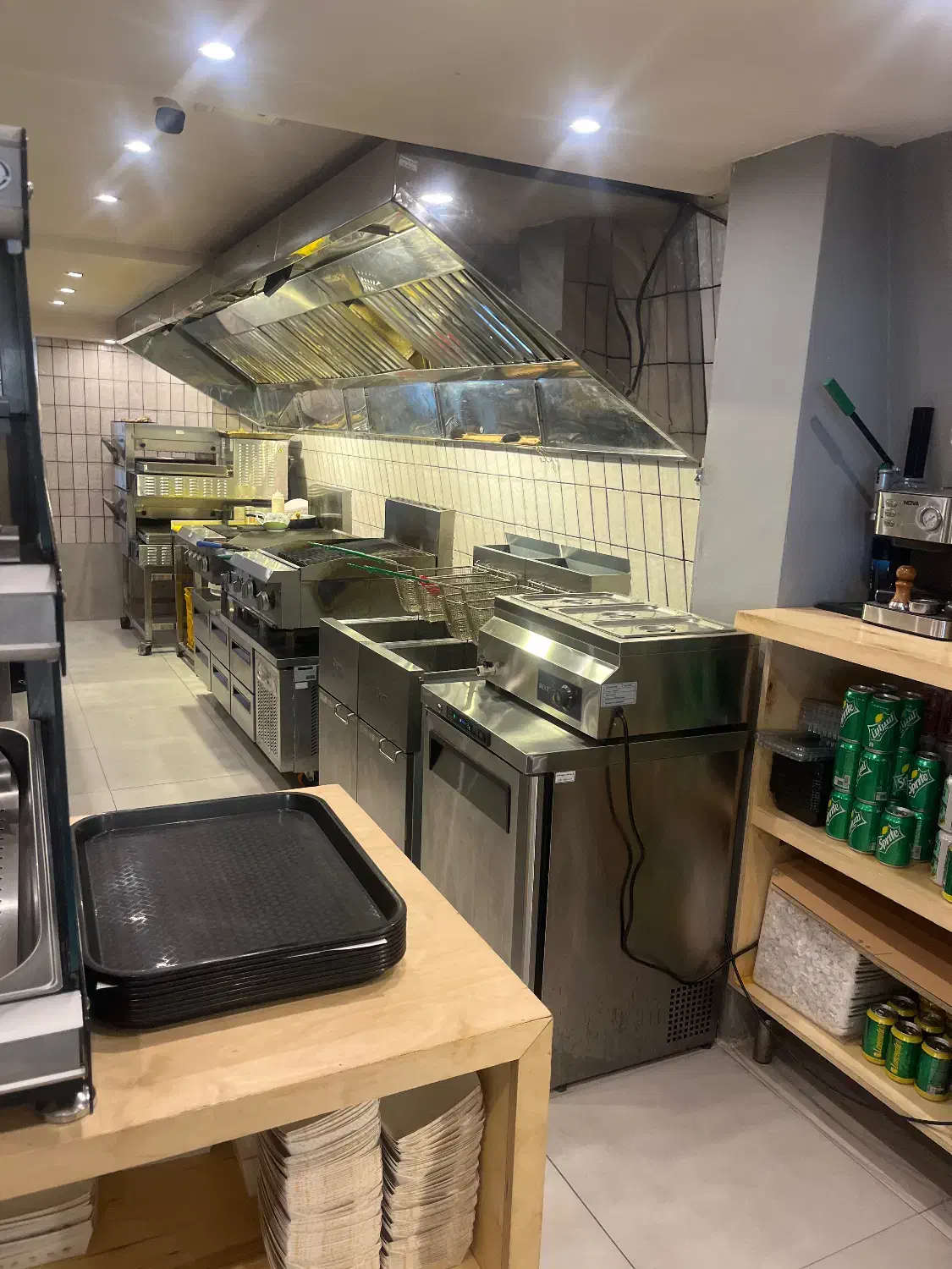 نیروی ساده واشپز  شمال|استخدام خدمات فروشگاه و رستوران|چالوس, |دیوار