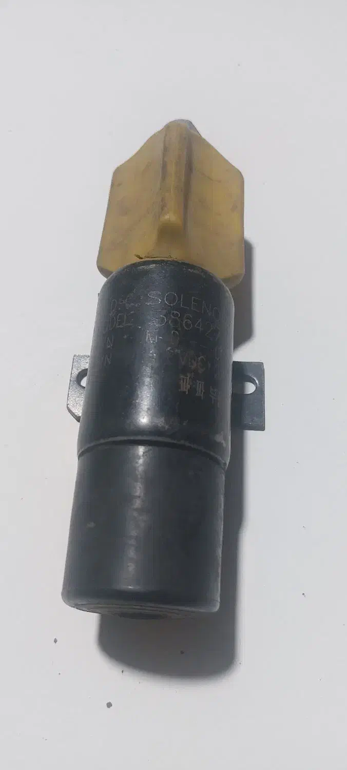 یک عددخاموش کن بیل مکانیکی هیوندا۱۷۰|ماشین‌آلات صنعتی|خلیفان, |دیوار