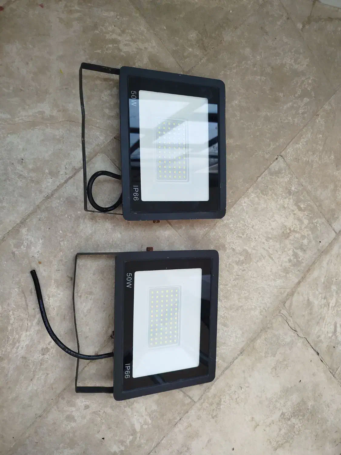 پرژکتور نو و سالم|تلویزیون و پروژکتور|بروجرد, |دیوار