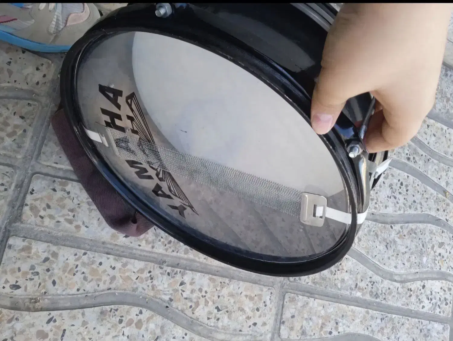 طبل و دقل|درام و پرکاشن|اسلام‌شهر, مطهری|دیوار