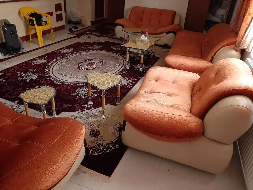 مبل هفت نفره سالم وتمیز|مبلمان خانگی و میز عسلی|لار, |دیوار