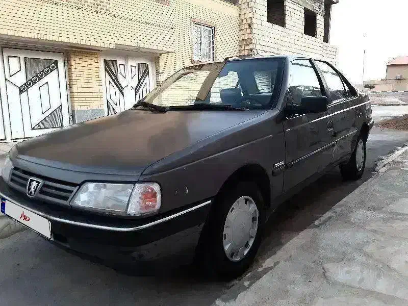 پژو ۴۰۵ مدل ۱۳۸۱ موتور ۲۰۰۰ تقریبا بی رنگ ابرکوه|خودرو سواری و وانت|ابرکوه, |دیوار