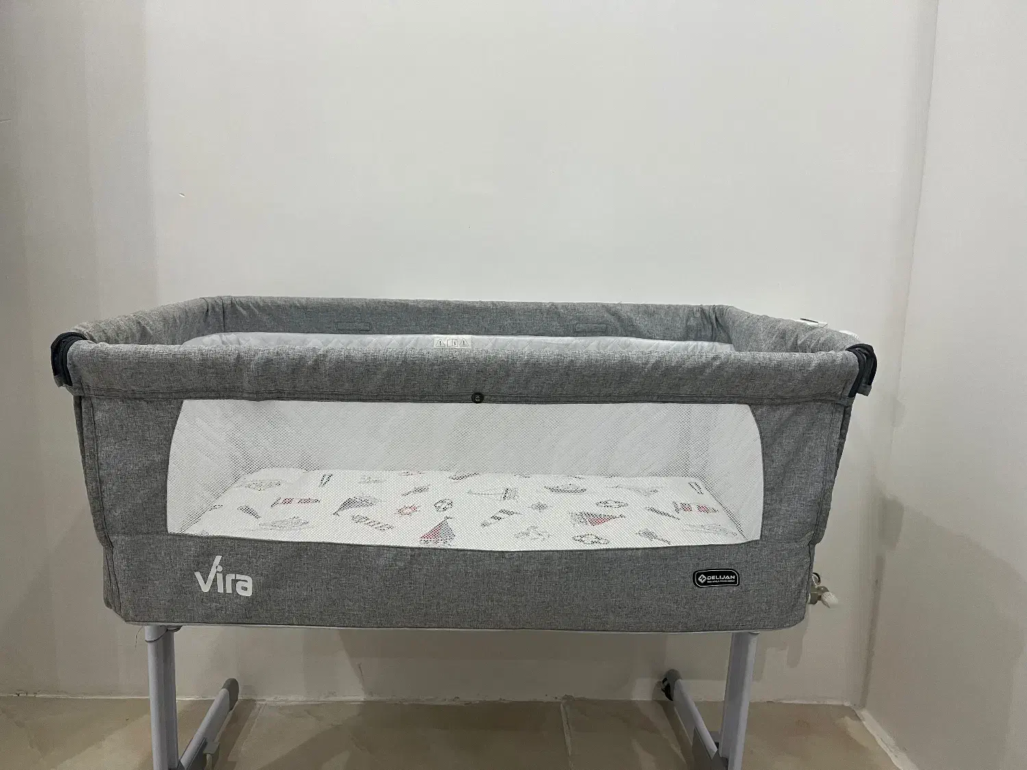 گهواره کودک|تخت و سرویس خواب|مینودشت, |دیوار