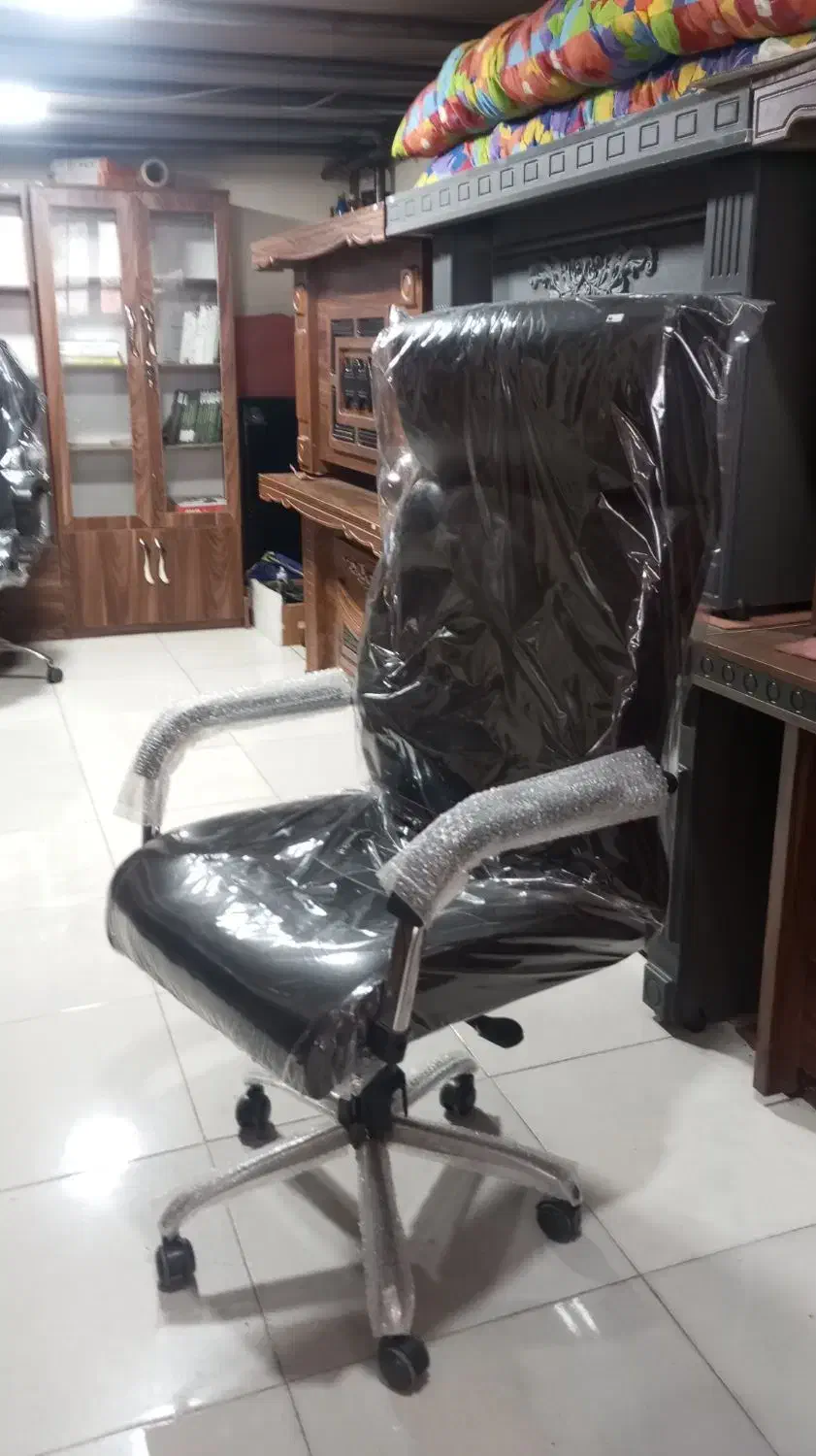 صندلی اداری پدیده|مبلمان اداری|رشت, حومه رشت|دیوار