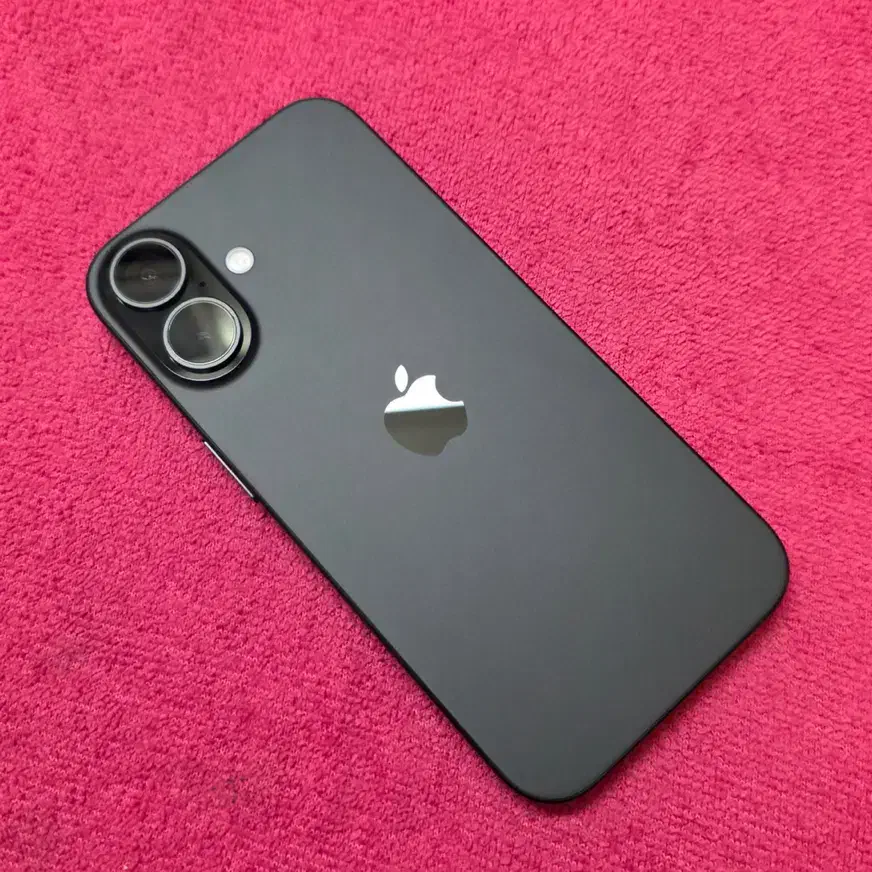 آیفون ۱۶ نرمال ۱۲۸ گیگ باتری ۱۰۰ ch|موبایل|مشهد, سجاد شهر|دیوار