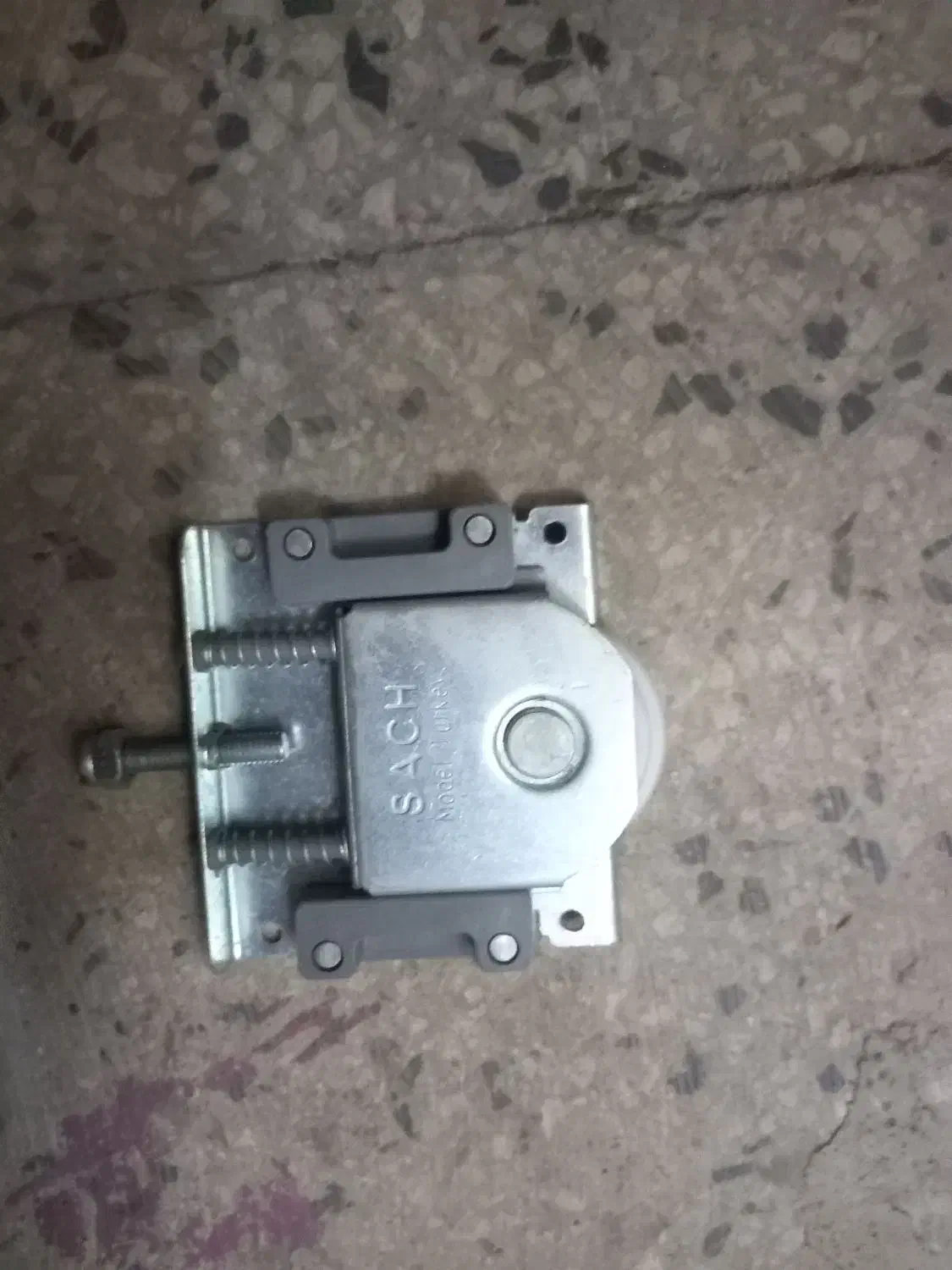 ریل کمد|ابزارآلات|پرند, فاز ۵|دیوار