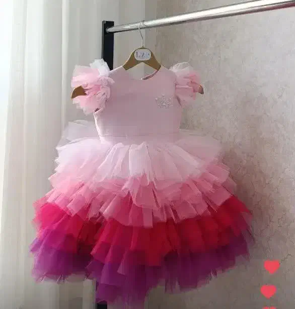 لباس مجلسی کودک|لباس|نیشابور, تختی|دیوار