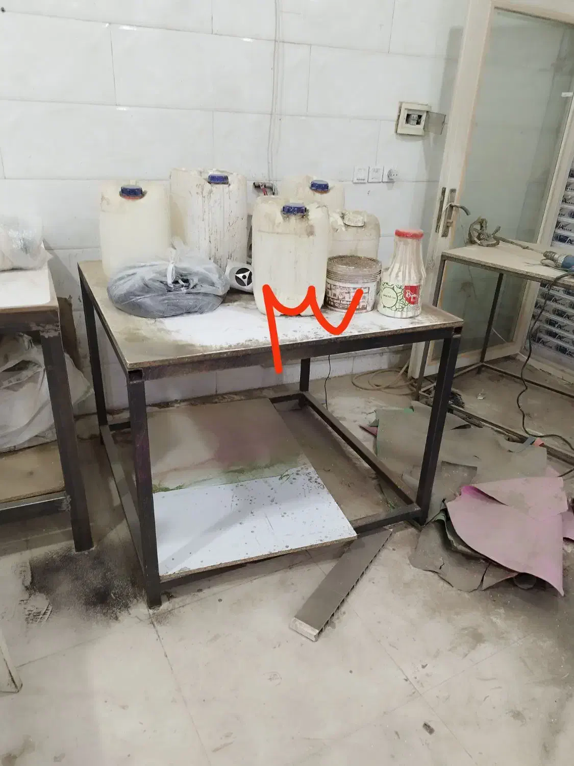 تعدادی میز کار با قوطی 6و 4 با صفحه mdf|فروشگاه و مغازه|پاکدشت, حصار امیر|دیوار