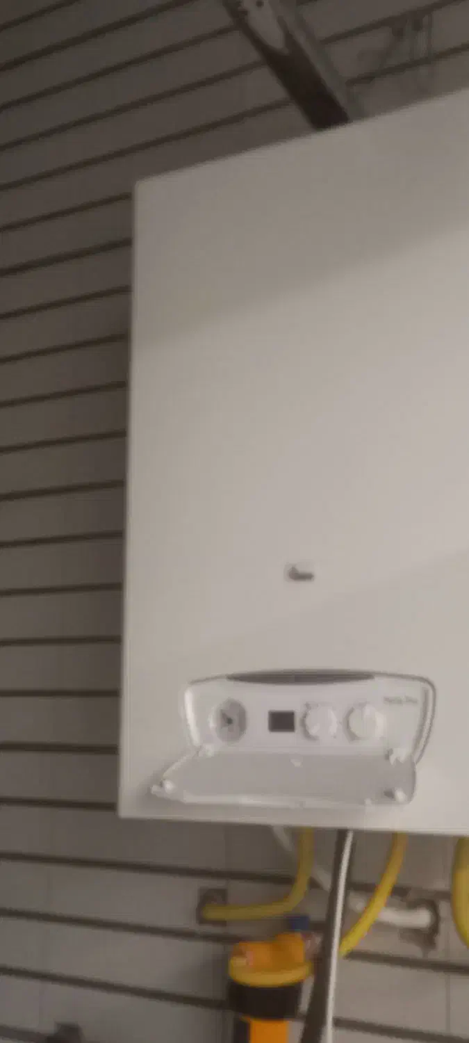 پکیج پرلا پرو ۳۲۰۰۰ بوتان + ۳۰۰پره رادیاتور|آبگرمکن، پکیج، شوفاژ|بروجرد, |دیوار