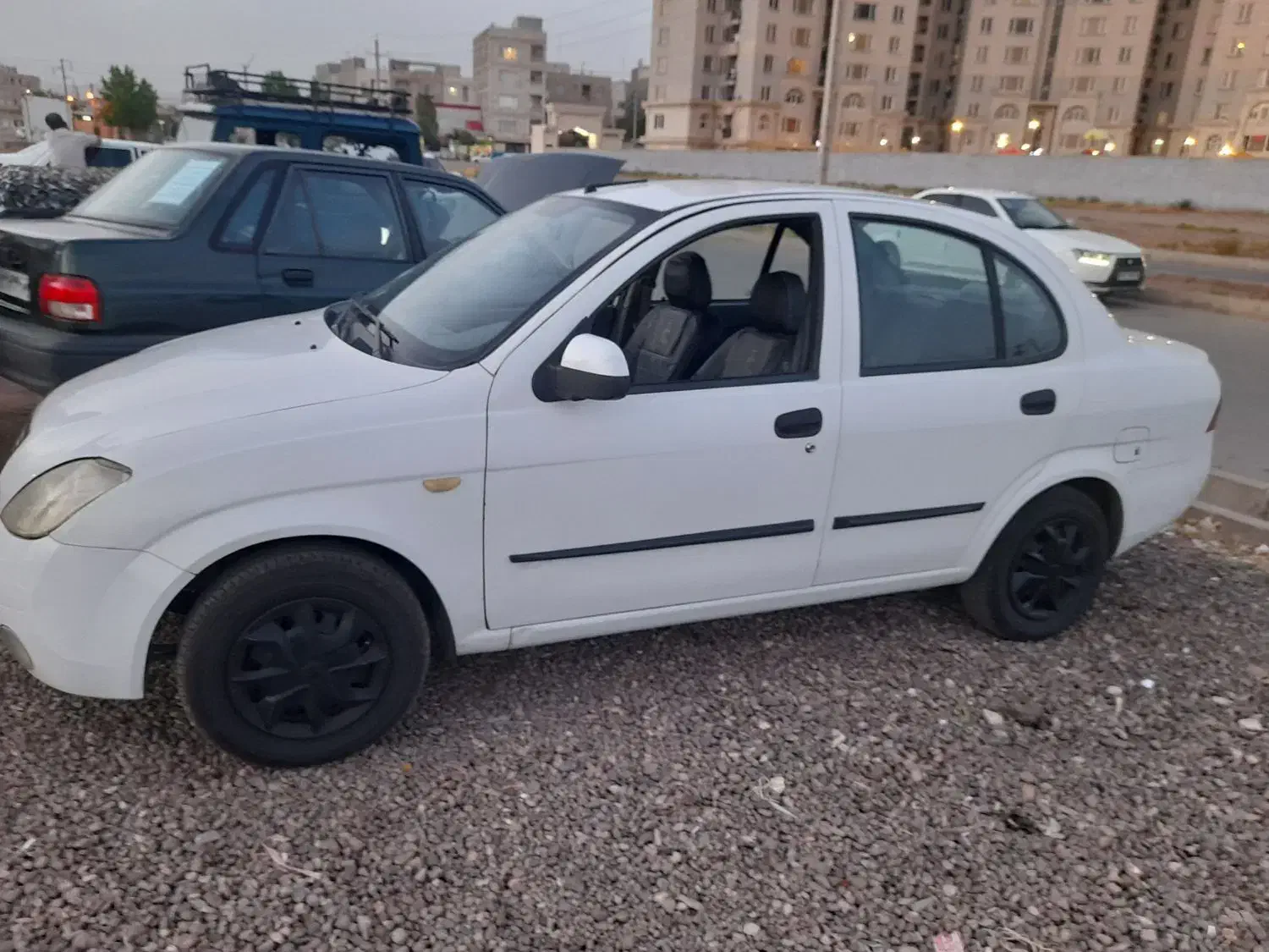 تیبا ۹۶|خودرو سواری و وانت|قزوین, |دیوار