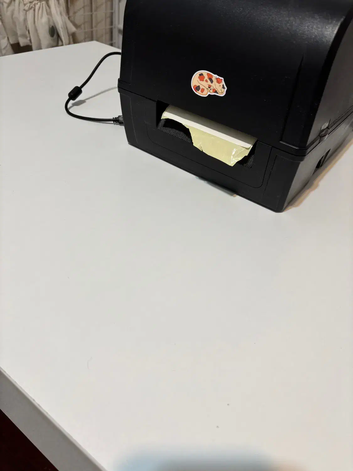 میز ام دی اف در حد نو|میز تحریر و کامپیوتر|شیراز, باغ تخت|دیوار