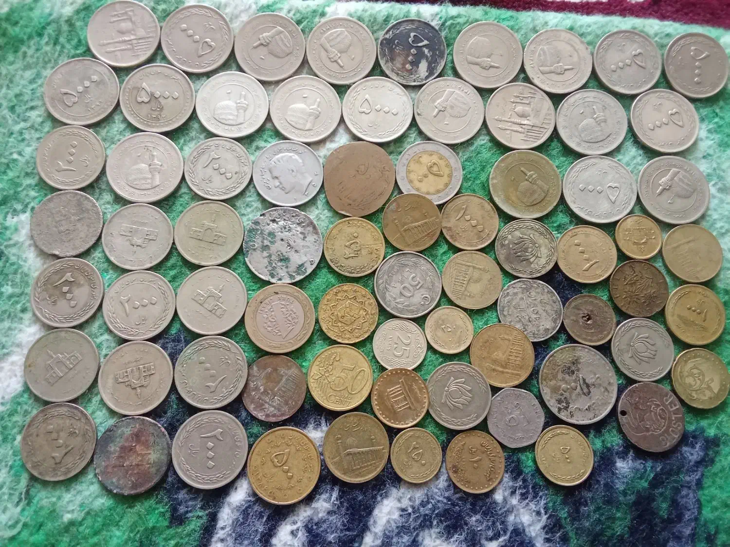 تعدادی سکه قدیمی|کلکسیون اشیاء عتیقه|بناب, |دیوار