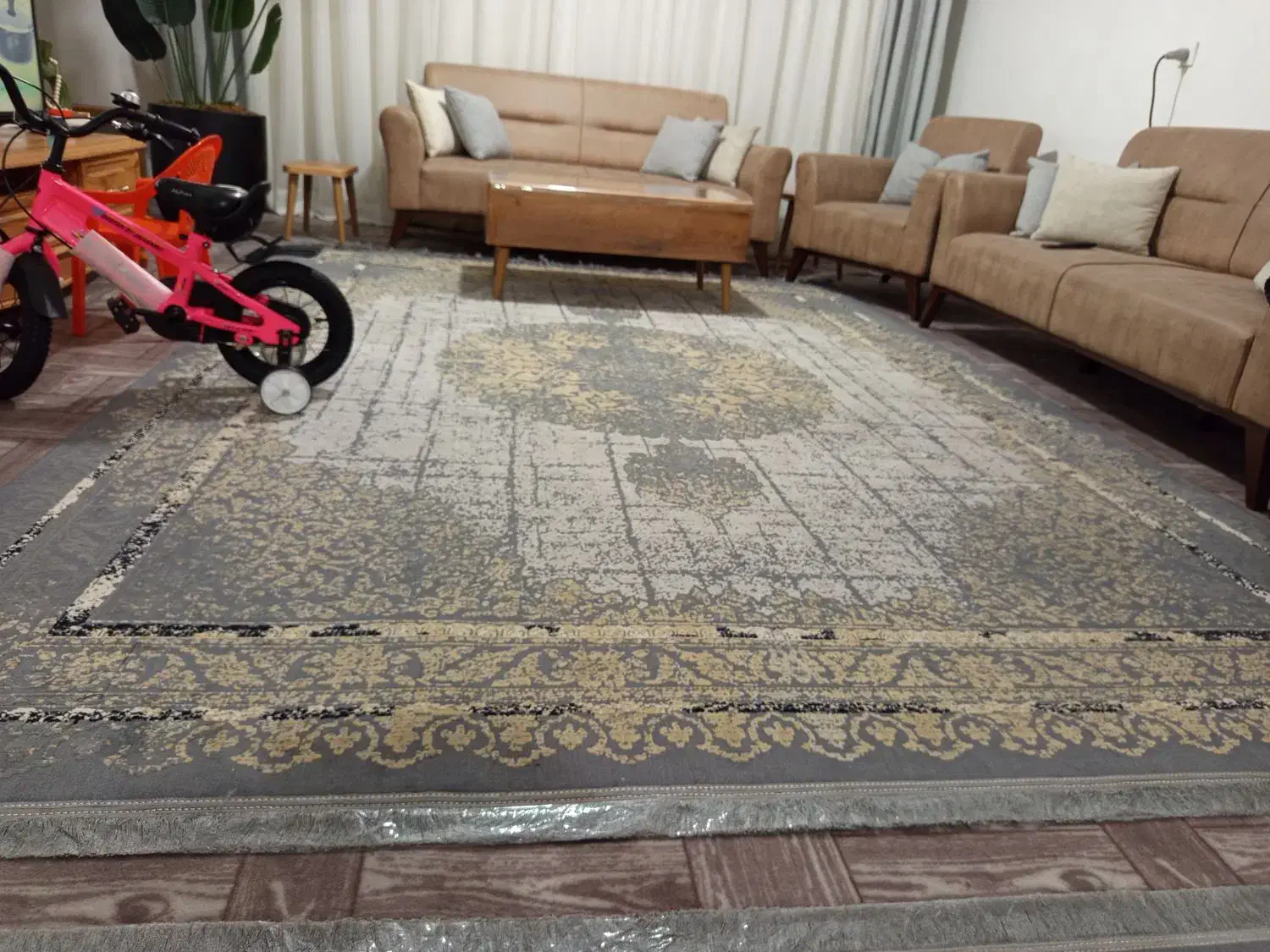 فرش 9متری نو نو|فرش|مسجد سلیمان, |دیوار