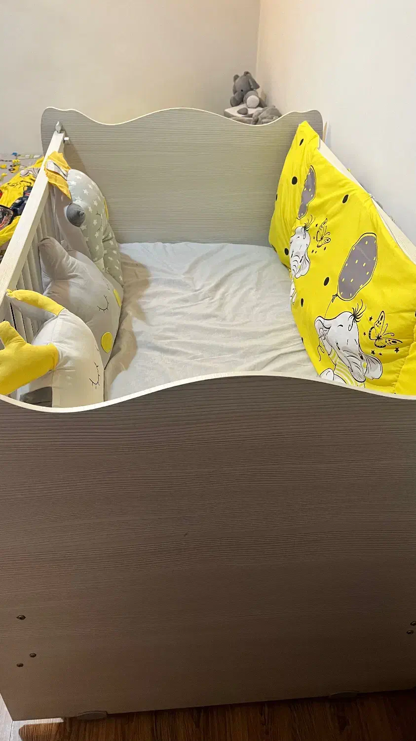 تخت نوزاد و کودک|تخت و صندلی بچه|تهران, ورزشگاه آزادی|دیوار