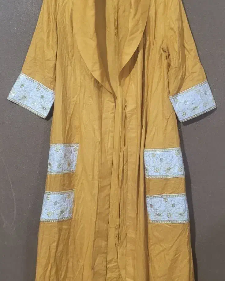 حراج مانتو هر کدوم ۱۸۰ تومن|حراج|محمدشهر, محمدشهر|دیوار