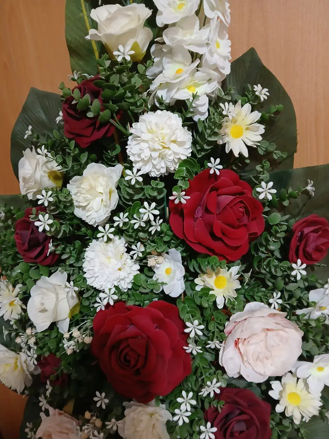 گل کاملا سالم و نو|گل مصنوعی|تربتحیدریه, اندیشه|دیوار