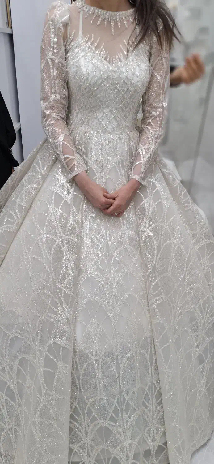 فروش و واگذاری مزون عروس با تمام وسایل|لباس|میبد, |دیوار