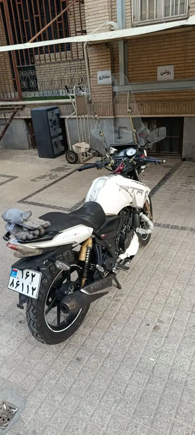 آپاچی ۱۸۰سفید|موتورسیکلت|تهران, بهارستان|دیوار