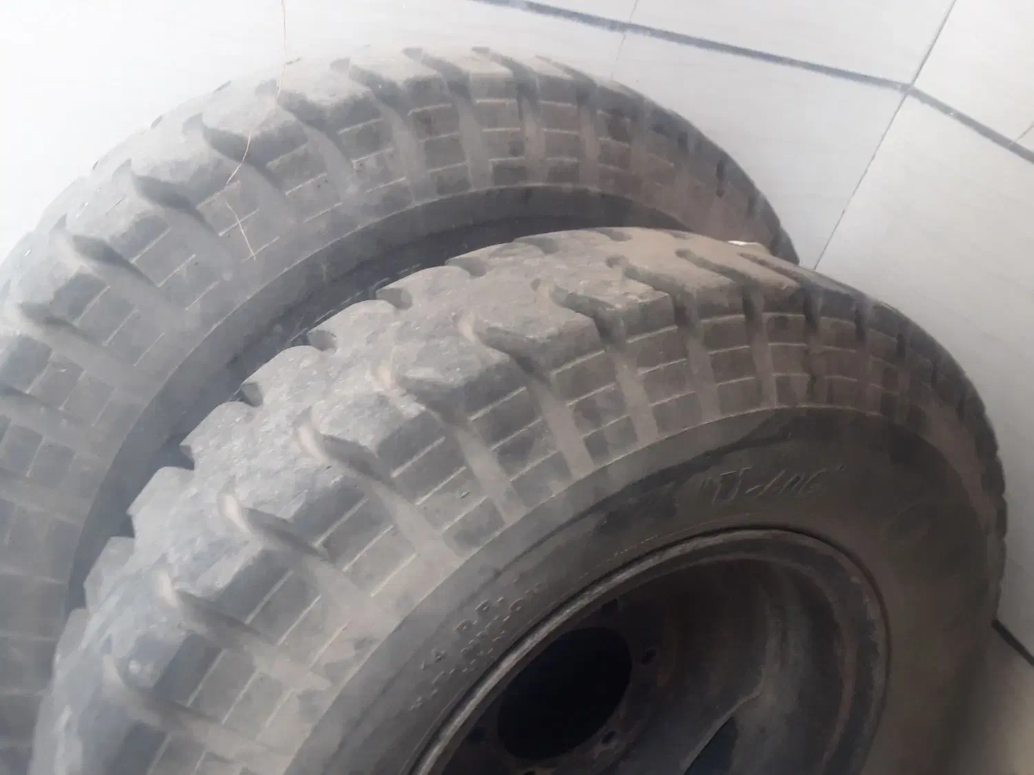 یک جفت لاستیک نیسان|قطعات یدکی و لوازم جانبی|تاکستان, |دیوار