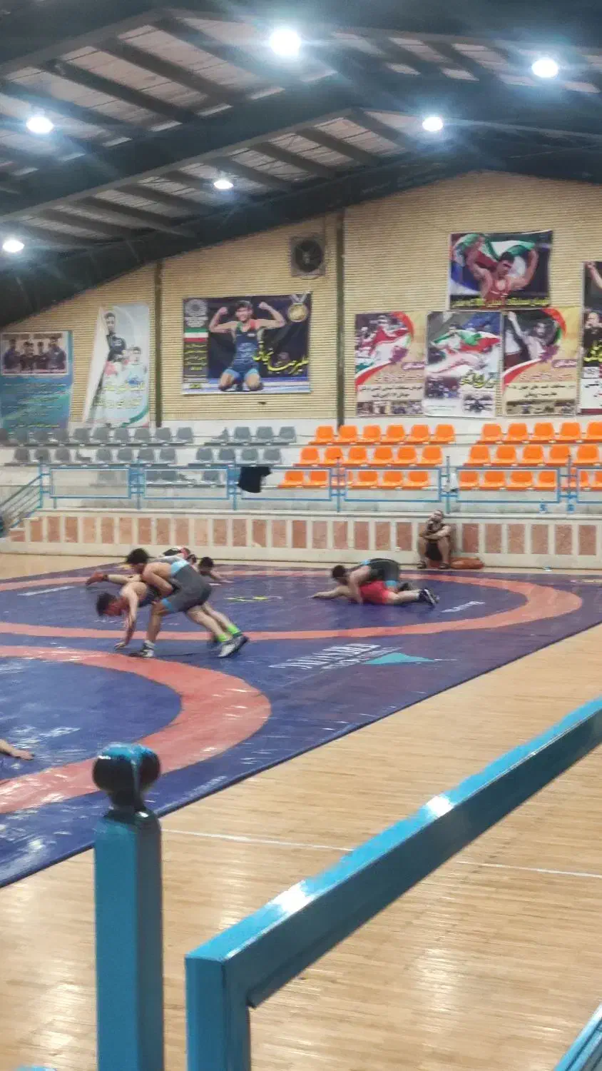 منشی باشگاه آقا|استخدام اداری و مدیریت|قم, باغ شریفی|دیوار