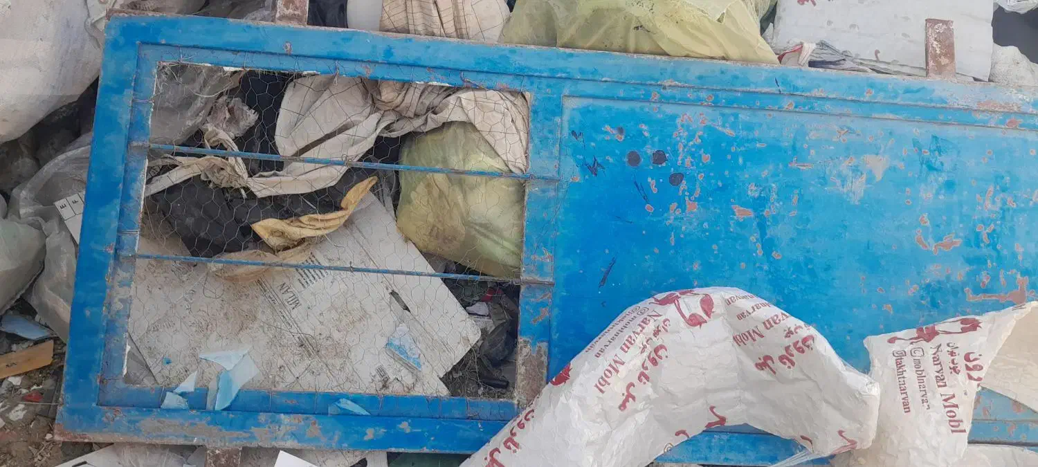 دو درب منزل|مصالح و تجهیزات ساختمان|نیمروز, |دیوار