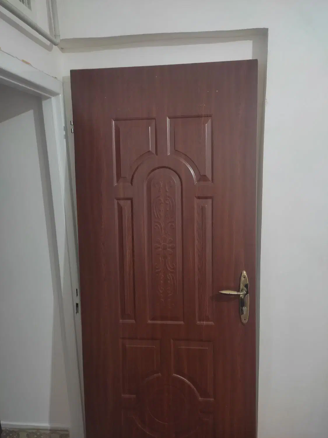 درب چوبی با دسگیره|مصالح و تجهیزات ساختمان|قیدار, |دیوار