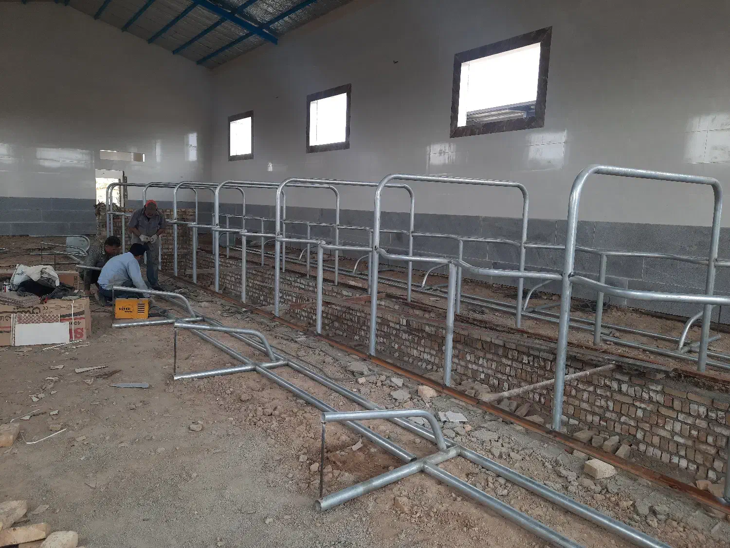 فریم شیردوشی گاو|لوازم جانبی حیوانات|چالوس, |دیوار