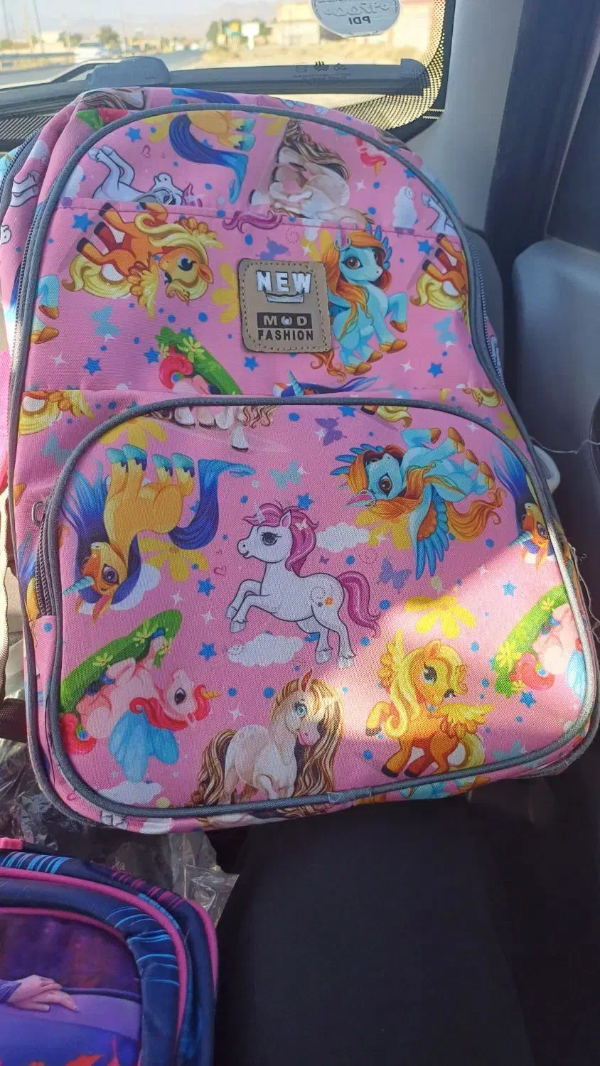 کیف مدرسه|کیف، کفش، کمربند|خمین, |دیوار