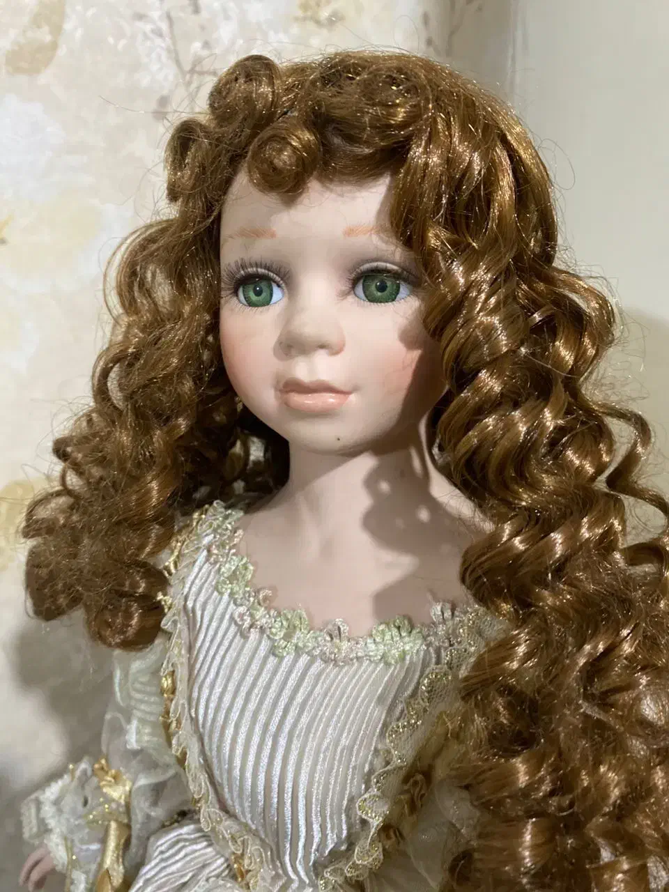 عروسک سرامیکی|مجسمه، تندیس، ماکت|ری, جوانمرد قصاب|دیوار