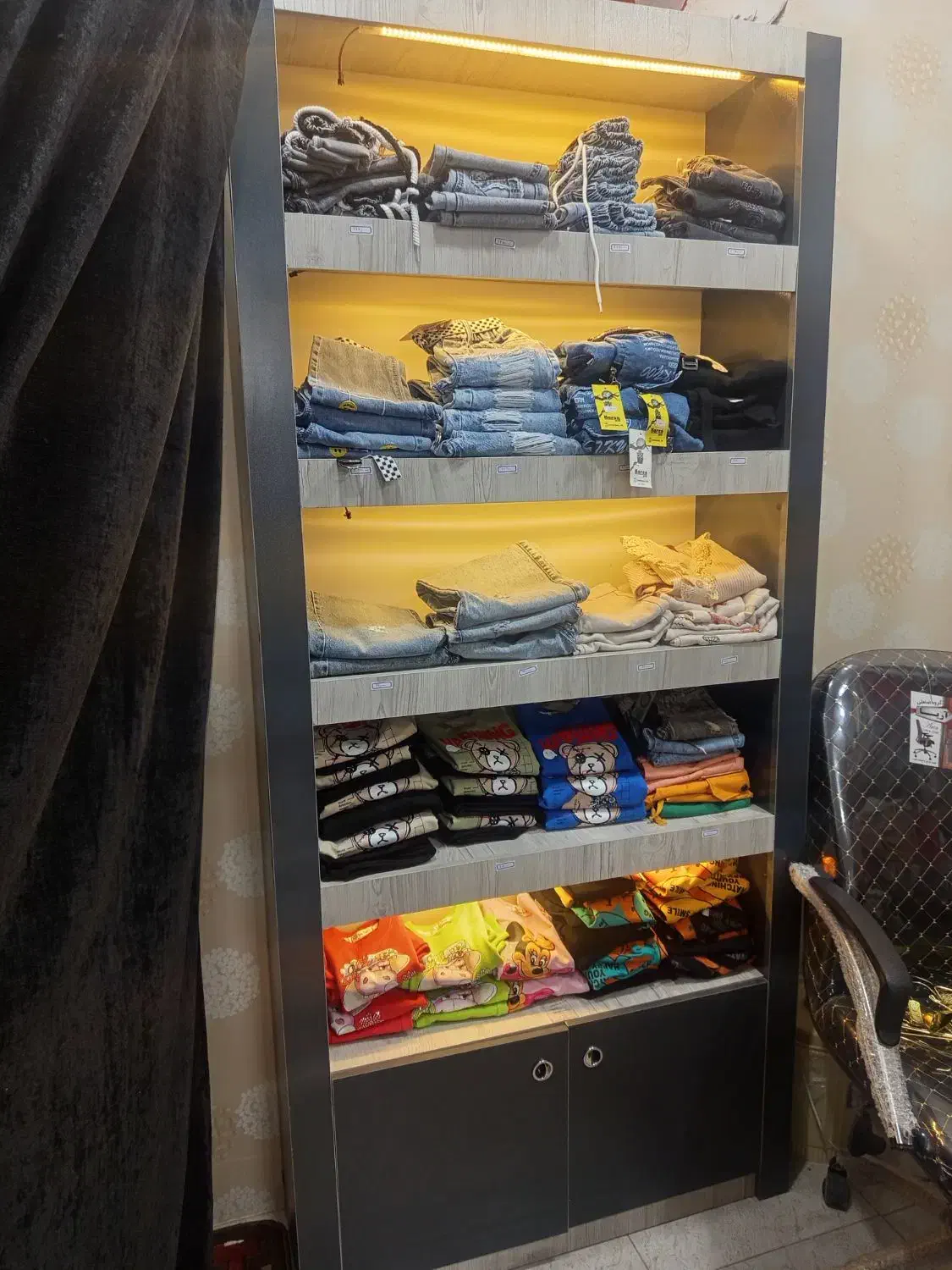 فروش دکور مغازه لباس فروشی|فروشگاه و مغازه|قم, نیروگاه|دیوار